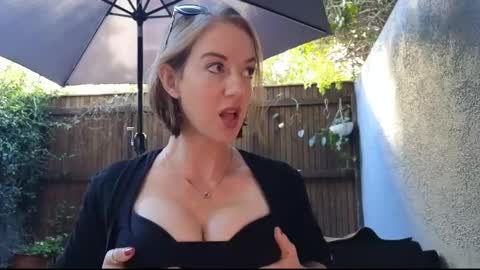 Snapshot of topsywilde chatting on 20, 5, 2026 Topsy online show from 20, 5, 2026