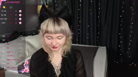 Snapshot of tori_cutie chatting on 28, 11, 2025 Tori online show from 28, 11, 2025