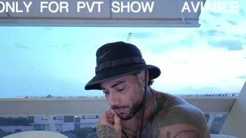 Snapshot of toro_arrapato chatting on 1, 8, 2026 toro_arrapato online show from 1, 8, 2026