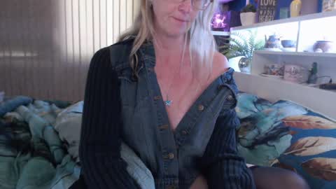 Snapshot of total_aussie_milfs chatting on 14, 7, 2026 Milly online show from 14, 7, 2026