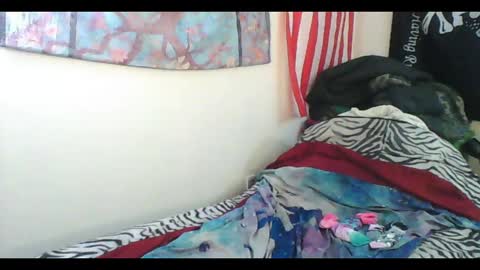 Snapshot of totalfuckingadorable chatting on 27, 1, 2025 Luna online show from 27, 1, 2025