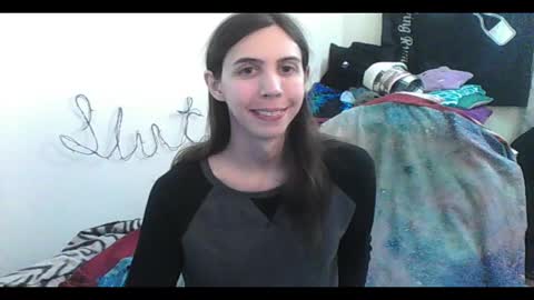 Snapshot of totalfuckingadorable chatting on 18, 11, 2025 Luna online show from 18, 11, 2025