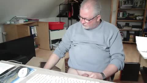 Snapshot of toto758 chatting on 13, 10, 2025 toto758 online show from 13, 10, 2025