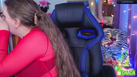   online show from 18, 12, 2025