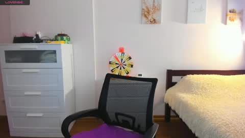 Ellina online show from 16, 5, 2026