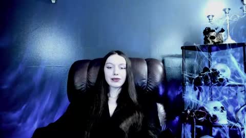 toxicdomme online show from 13, 4, 2026