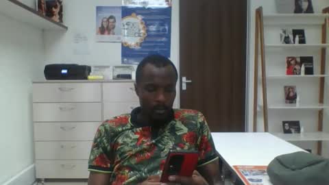 Snapshot of tpnuts chatting on 5, 12, 2025 tpnuts online show from 5, 12, 2025