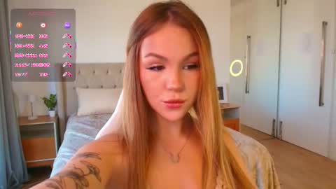 Snapshot of tracy_tay1or chatting on 22, 6, 2026 Tracy GMT2 Mon 3 AM - 4 PM Tue 3 AM - 4 PM Wed 3 AM - 4 PM Thur 3 AM - 4 PM Fri 3 AM - 4 PM online show from 22, 6, 2026