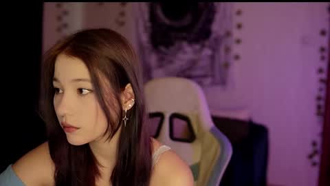 Snapshot of traharaaa chatting on 10, 9, 2025 Ariana and Erik online show from 10, 9, 2025