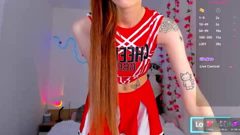 Snapshot of traharaaa chatting on 24, 10, 2025 Ariana and Erik online show from 24, 10, 2025