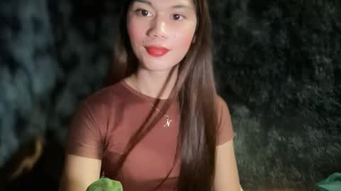 Snapshot of trans_nikka_ chatting on 3, 11, 2025 Emerald online show from 3, 11, 2025