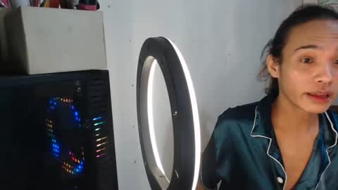 Snapshot of trans_vivamax69 chatting on 6, 2, 2026 Amor THUMBS-UP ME online show from 6, 2, 2026