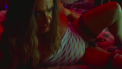 Snapshot of transmisshun chatting on 30, 1, 2025 transmisshun online show from 30, 1, 2025