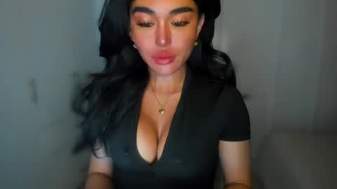 ALMIGHTY GODDESS VALENTINA online show from 8, 1, 2025