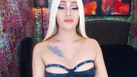 KYLIE BELLA  TS online show from 16, 2, 2025