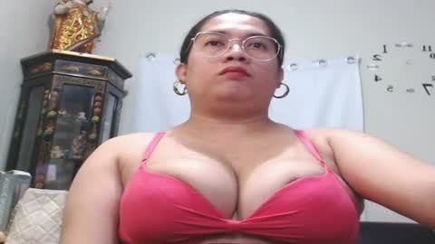 Snapshot of travelergirl chatting on 12, 7, 2026 travelergirl online show from 12, 7, 2026