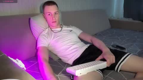 Travis online show from 5, 7, 2026