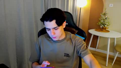 travisrivas online show from 2, 2, 2026