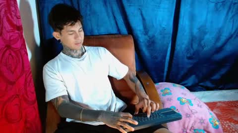 TRAV - INDEPENDENT MODEL online show from 11, 2, 2025