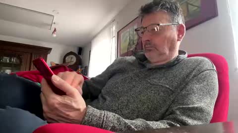 trebgeis1 online show from 27, 2, 2025