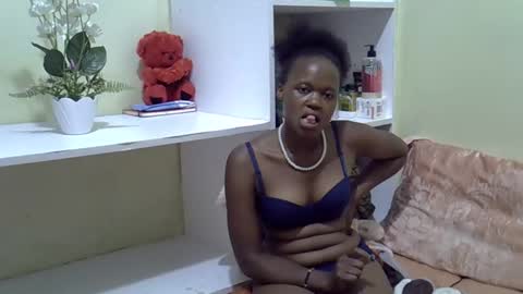 Snapshot of trendybooty chatting on 20, 9, 2025 tendybooty online show from 20, 9, 2025