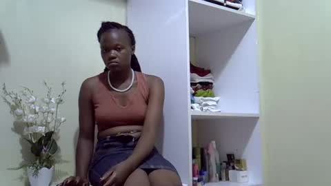 Snapshot of trendybooty chatting on 23, 10, 2025 tendybooty online show from 23, 10, 2025