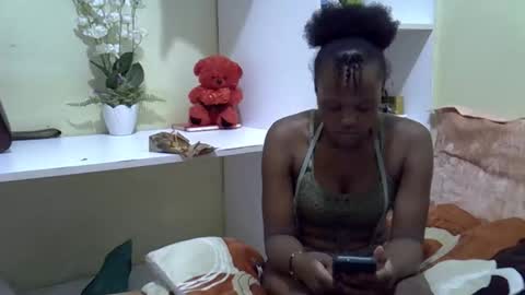 Snapshot of trendybooty chatting on 1, 11, 2025 tendybooty online show from 1, 11, 2025