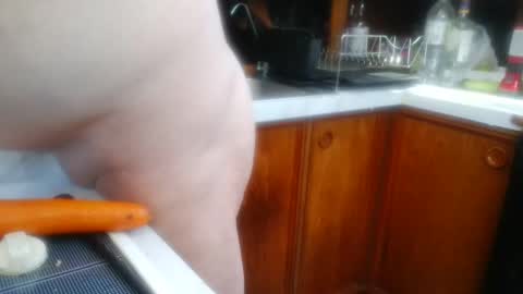 Snapshot of trevluv77 chatting on 25, 12, 2024 trevluv77 online show from 25, 12, 2024