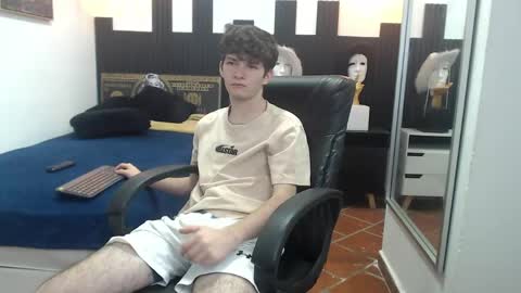 Snapshot of trevor_mob chatting on 6, 6, 2026 trevor_mob online show from 6, 6, 2026