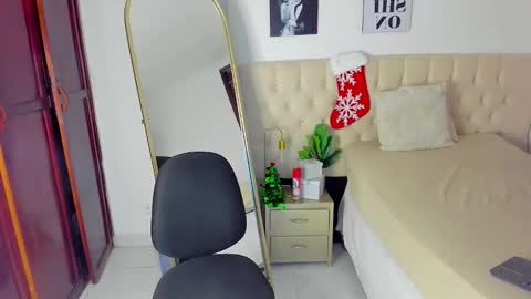 Snapshot of trevor_vinc chatting on 20, 12, 2025 trevor online show from 20, 12, 2025