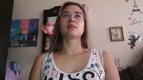 Snapshot of triana_bell chatting on 17, 2, 2026 triana_bell online show from 17, 2, 2026