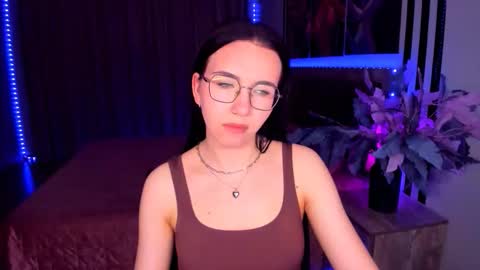 TriciaDaisy online show from 22, 5, 2026