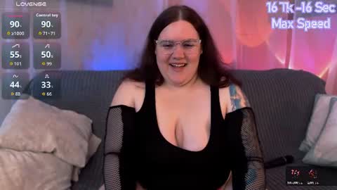 Snapshot of trinititi chatting on 17, 7, 2026 Tina online show from 17, 7, 2026