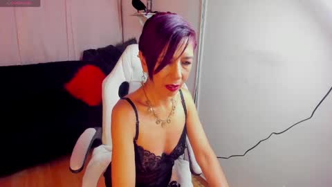 trinityy__ online show from 27, 3, 2026