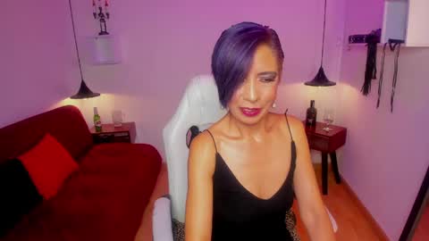 trinityy__ online show from 2, 6, 2026