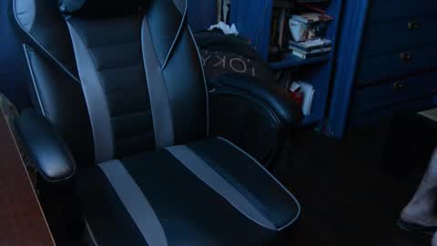 Snapshot of tripstocum chatting on 2, 11, 2025 FluideAmer online show from 2, 11, 2025