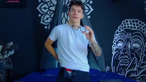 Snapshot of trisstan_kane chatting on 7, 6, 2026 trisstan_kane online show from 7, 6, 2026