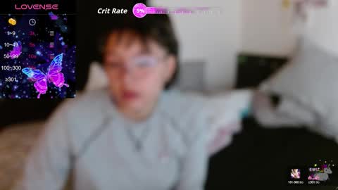 Snapshot of trixie_tangg chatting on 5, 12, 2025 Kitty online show from 5, 12, 2025