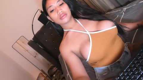 trixiebayeserra online show from 21, 10, 2025