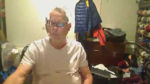 Snapshot of troffer1020 chatting on 19, 2, 2026 Troffer online show from 19, 2, 2026