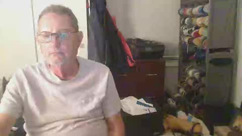 Snapshot of troffer1020 chatting on 2, 4, 2026 Troffer online show from 2, 4, 2026