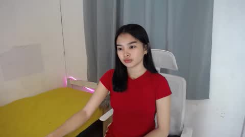 Snapshot of tropicalmuse chatting on 15, 12, 2025 Ash online show from 15, 12, 2025