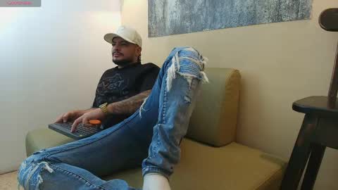 Troy online show from 25, 4, 2026