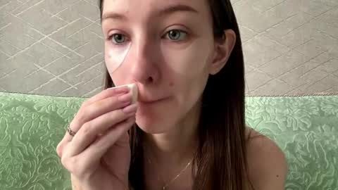 Hello Viola here   Help me to make 50 thumbs up 333 online show from 29, 3, 2026