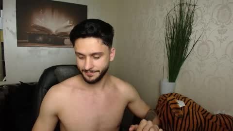 TroyWade online show from 22, 5, 2026