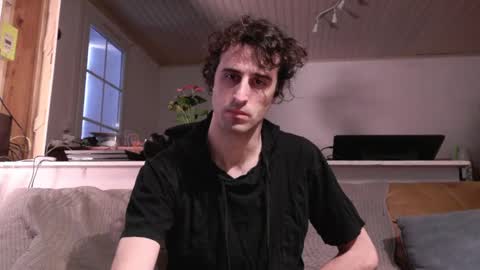 Snapshot of trucdeoufouf chatting on 4, 2, 2025 trucdeoufouf online show from 4, 2, 2025