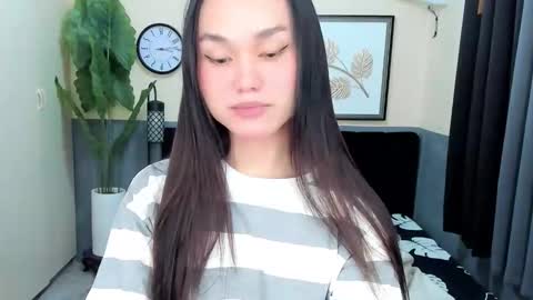 Snapshot of ts_elijah chatting on 5, 4, 2026 Saskia online show from 5, 4, 2026