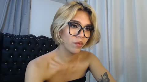 Snapshot of ts_tatiana chatting on 16, 10, 2025 billie online show from 16, 10, 2025