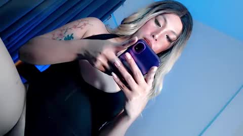 Snapshot of tsgirl_julian69 chatting on 2, 12, 2025 Julian online show from 2, 12, 2025