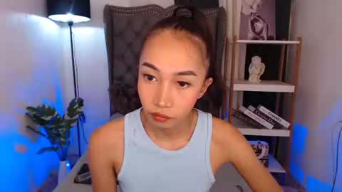 tskitty_girl online show from 4, 12, 2025